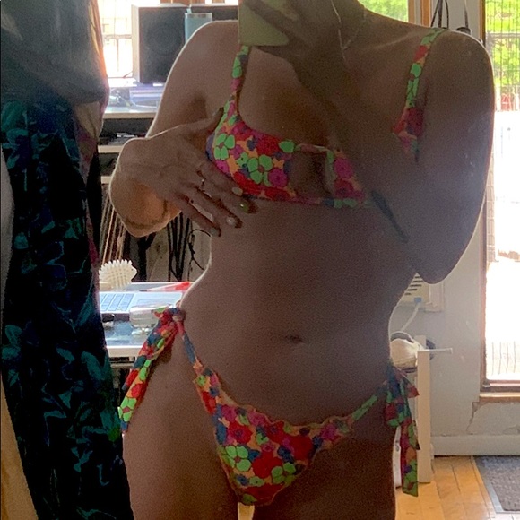 Frankie's Bikinis Other - Frankie’s GROOVY Colby/Willow Bikini